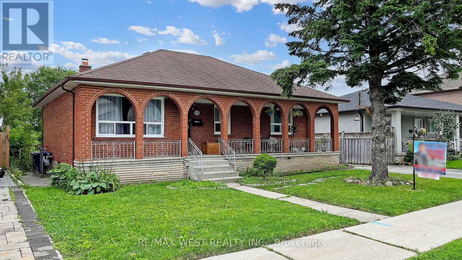 Basement - 139 Ranee Avenue, Toronto, Ontario  M6A 1N3 - Photo 4 - C12588046