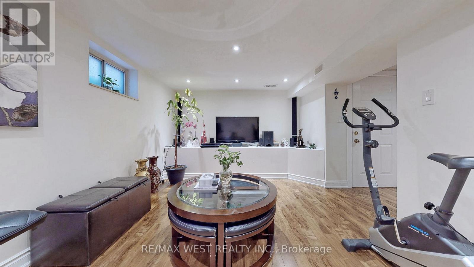 Basement - 139 Ranee Avenue, Toronto, Ontario  M6A 1N3 - Photo 8 - C12588046