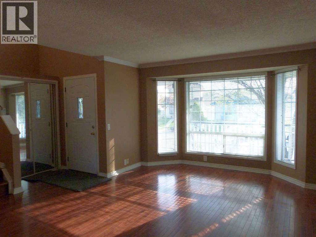 34 Martinridge Road Ne, Calgary, Alberta  T3J 3L4 - Photo 9 - A2220346