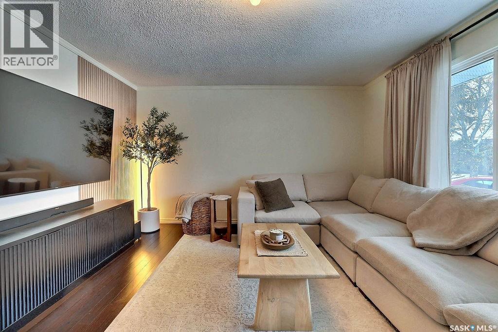 66 Sneath Crescent, Regina, Saskatchewan  S4R 5P9 - Photo 3 - SK024889