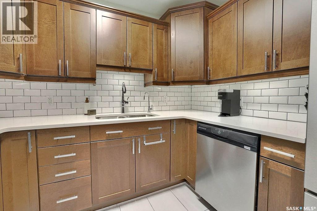 66 Sneath Crescent, Regina, Saskatchewan  S4R 5P9 - Photo 8 - SK024889