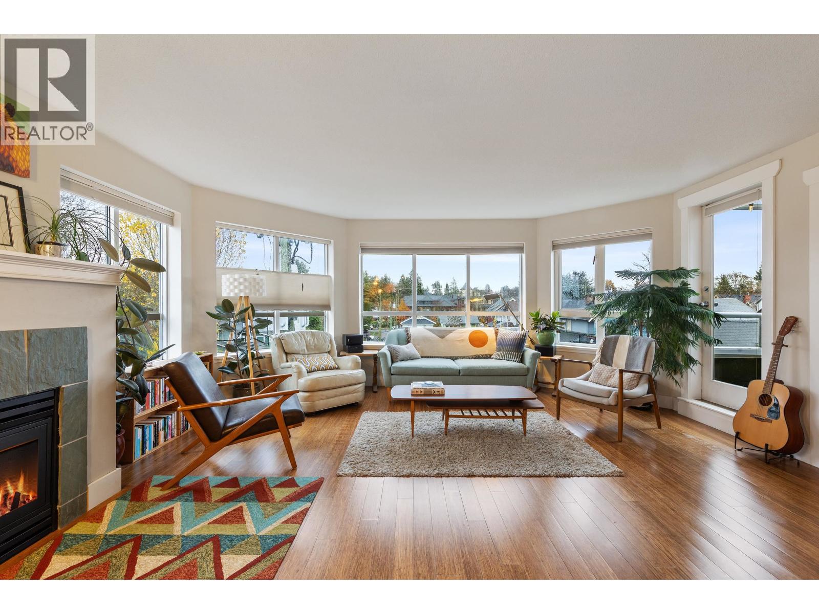 317 1707 Charles Street, Vancouver, British Columbia V5L 2T6 - Photo 1 - R3070209