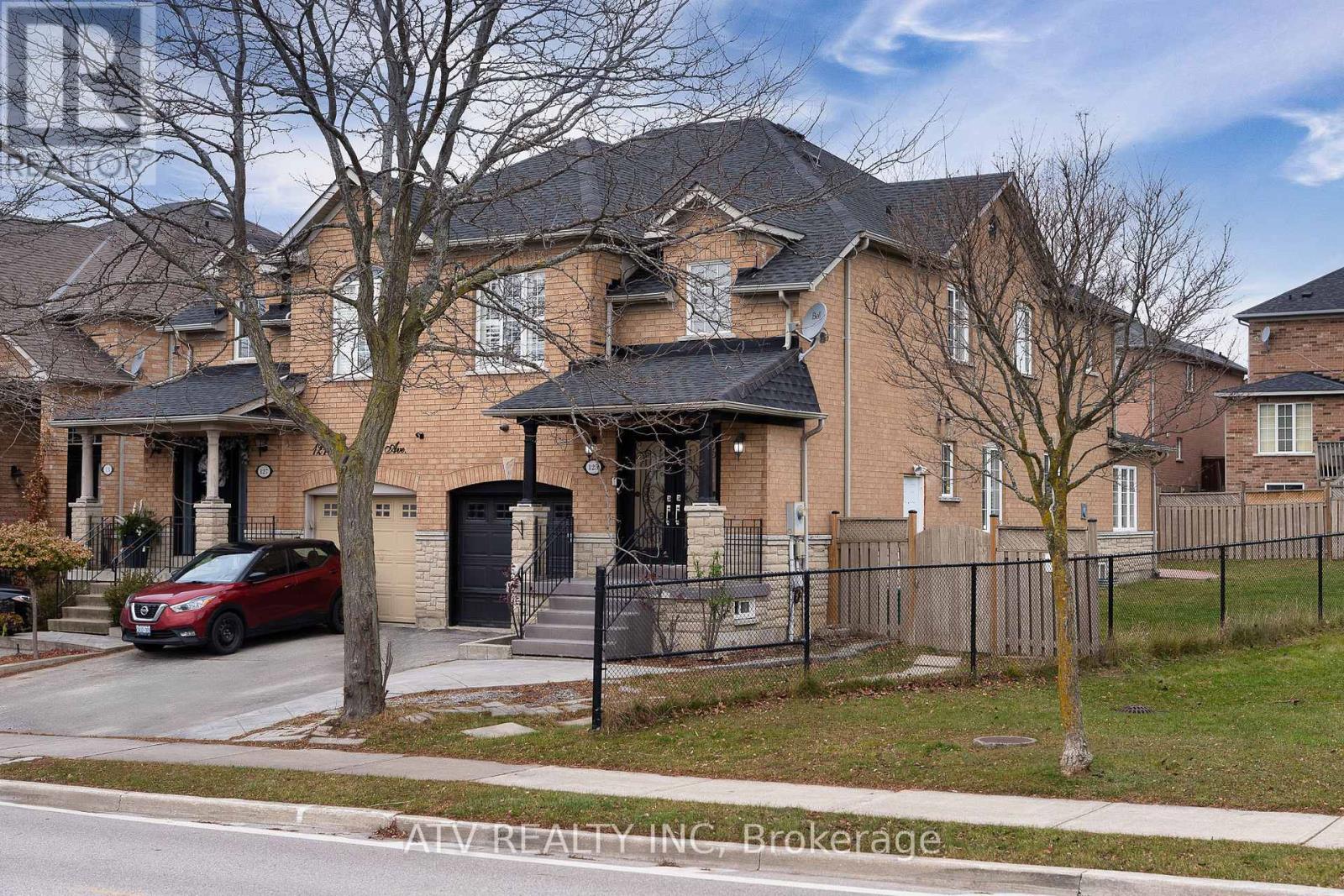 125 David Todd Avenue, Vaughan, Ontario  L4H 1R4 - Photo 2 - N12588020