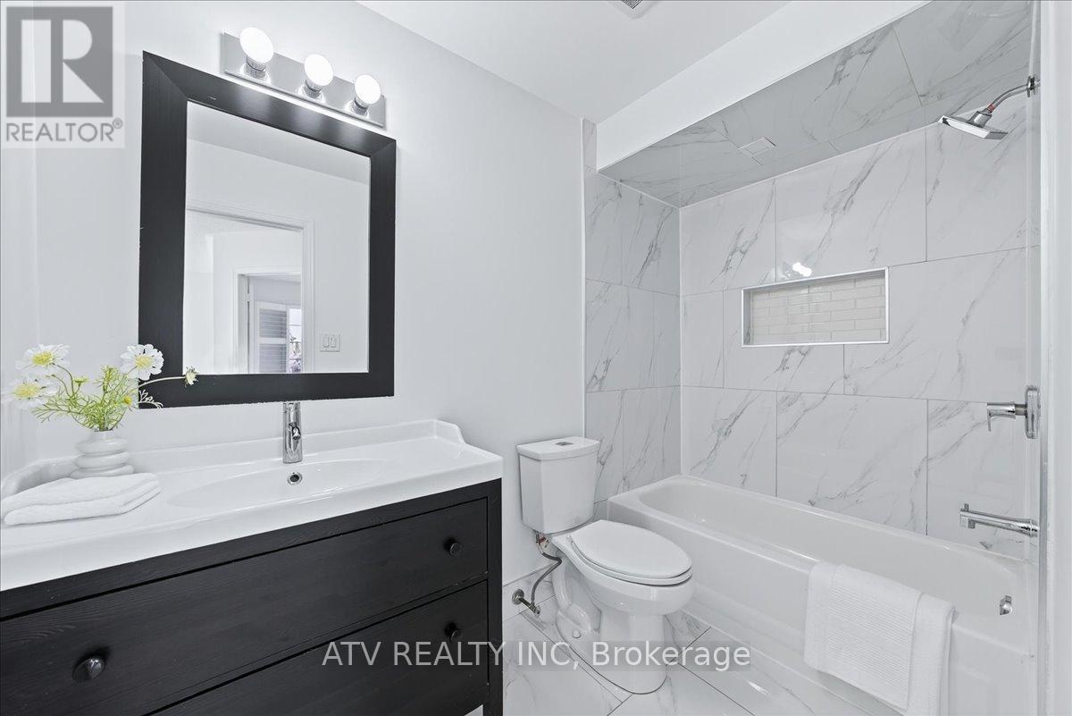 125 David Todd Avenue, Vaughan, Ontario  L4H 1R4 - Photo 33 - N12588020