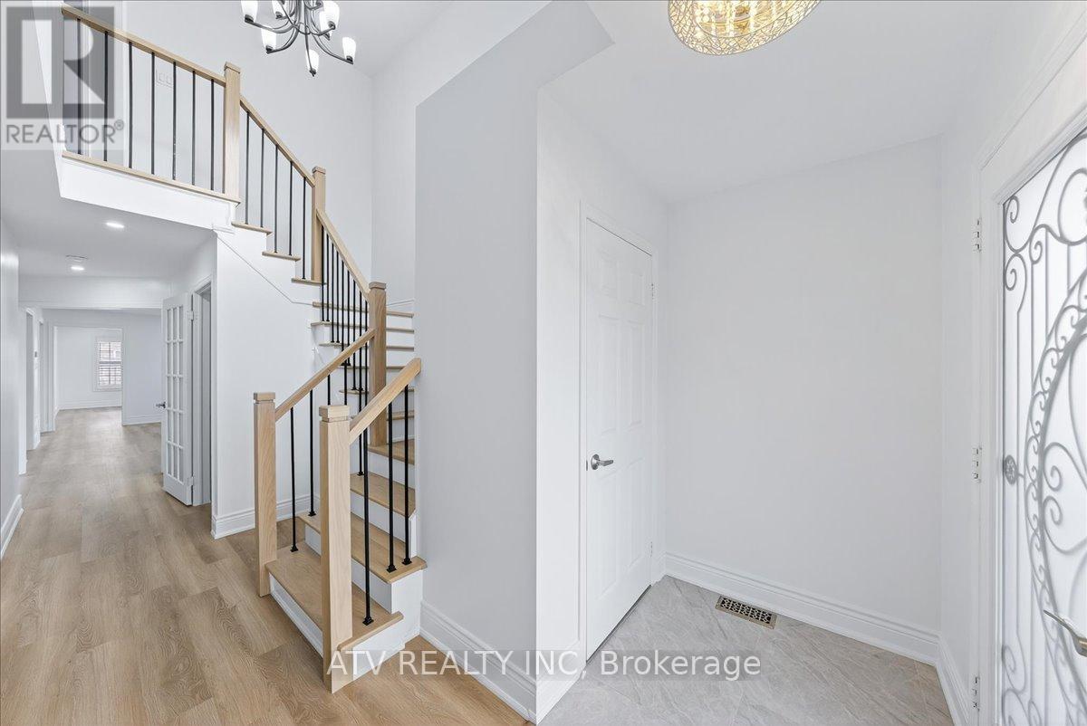 125 David Todd Avenue, Vaughan, Ontario  L4H 1R4 - Photo 5 - N12588020