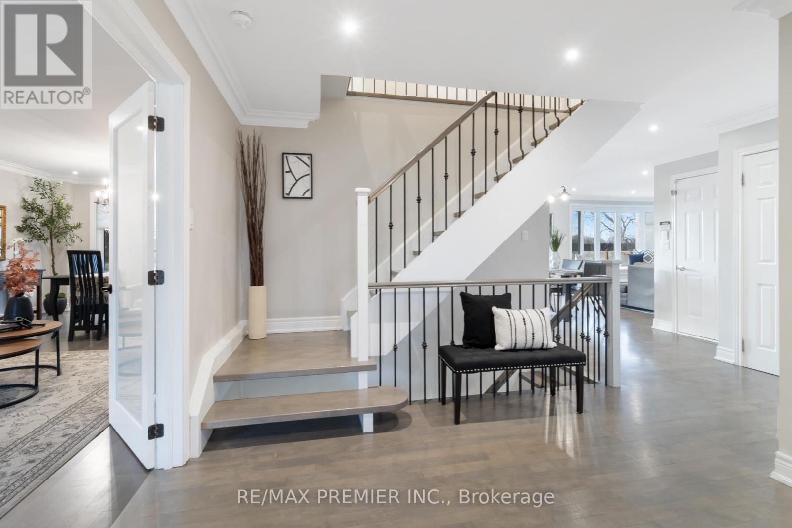 60 Nobleview Drive, King, Ontario  L0G 1N0 - Photo 2 - N12588036