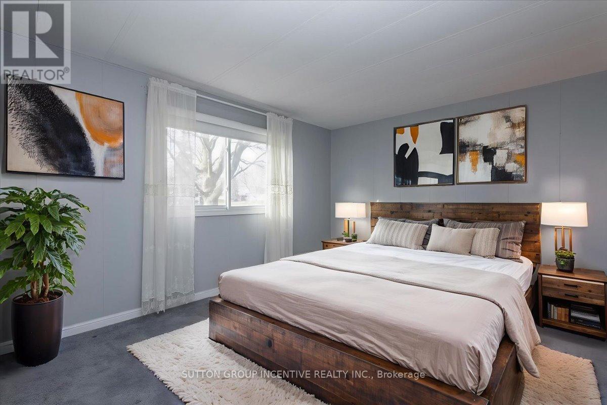 29 Main Street, Innisfil, Ontario  L9S 1L9 - Photo 13 - N12588066