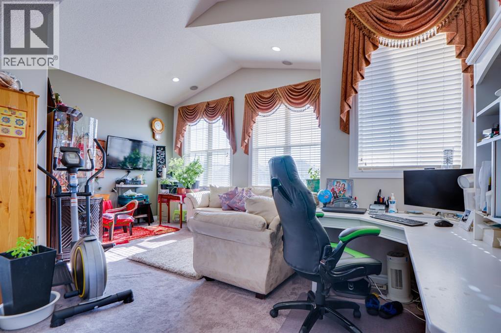 77 Saddleland Drive Ne, Calgary, Alberta  T3J 5J3 - Photo 20 - A2273224