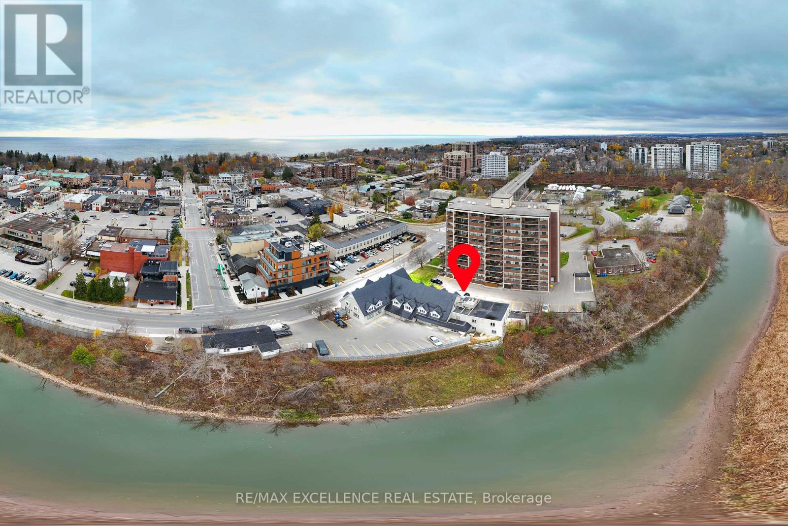 102 - 151 Randall Street, Oakville, Ontario L6J 1P5 - Photo 18 - W12588034