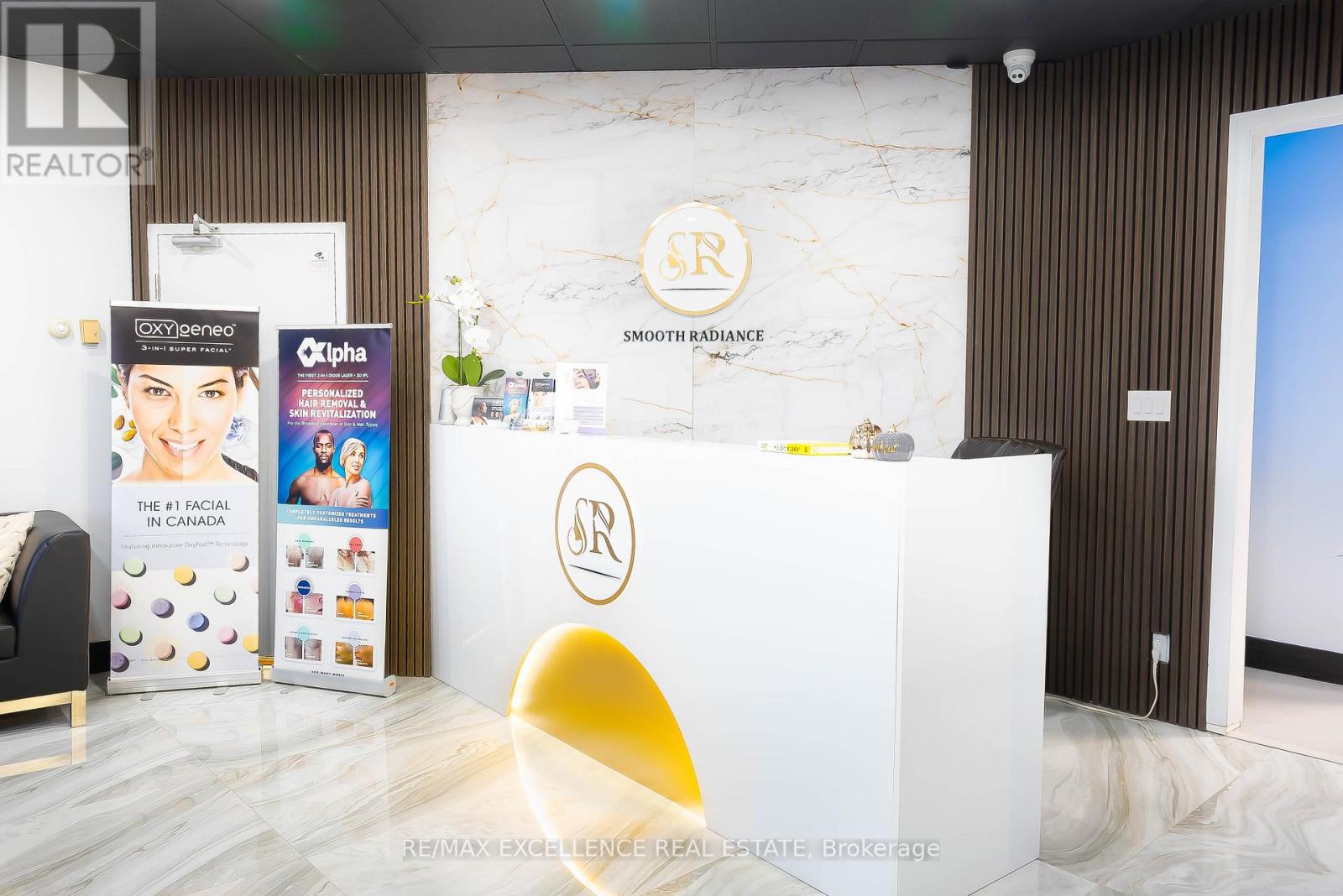 102 - 151 Randall Street, Oakville, Ontario L6J 1P5 - Photo 5 - W12588034