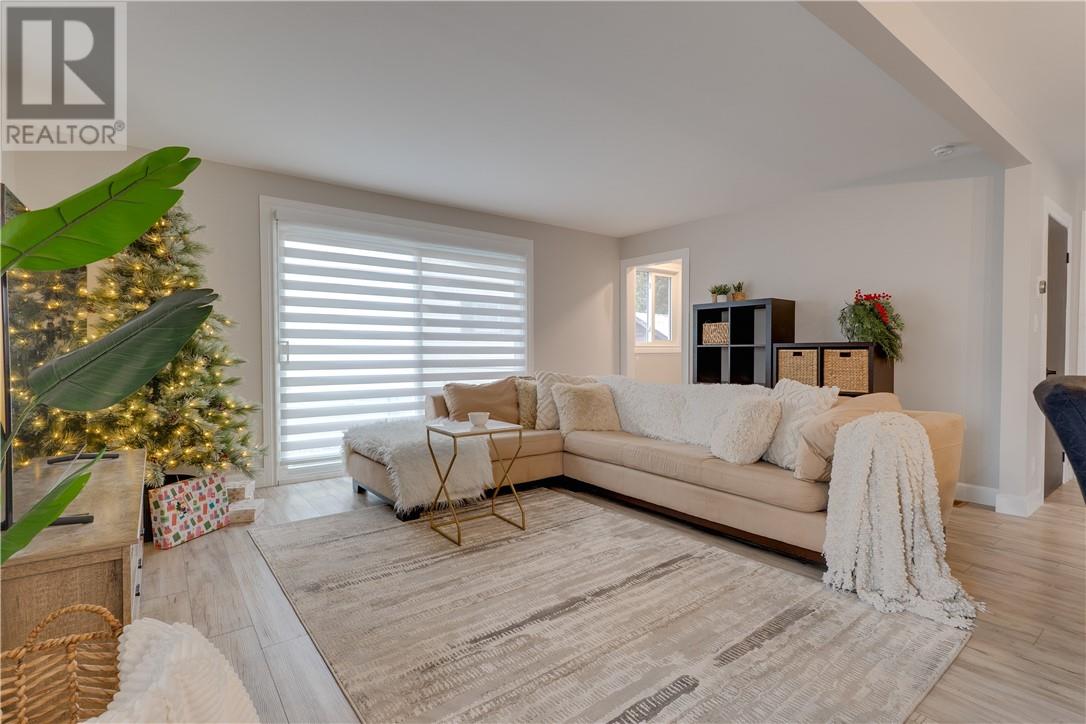 2016 Wiltshire, Greater Sudbury, Ontario  P3B 1Y4 - Photo 15 - 2125802