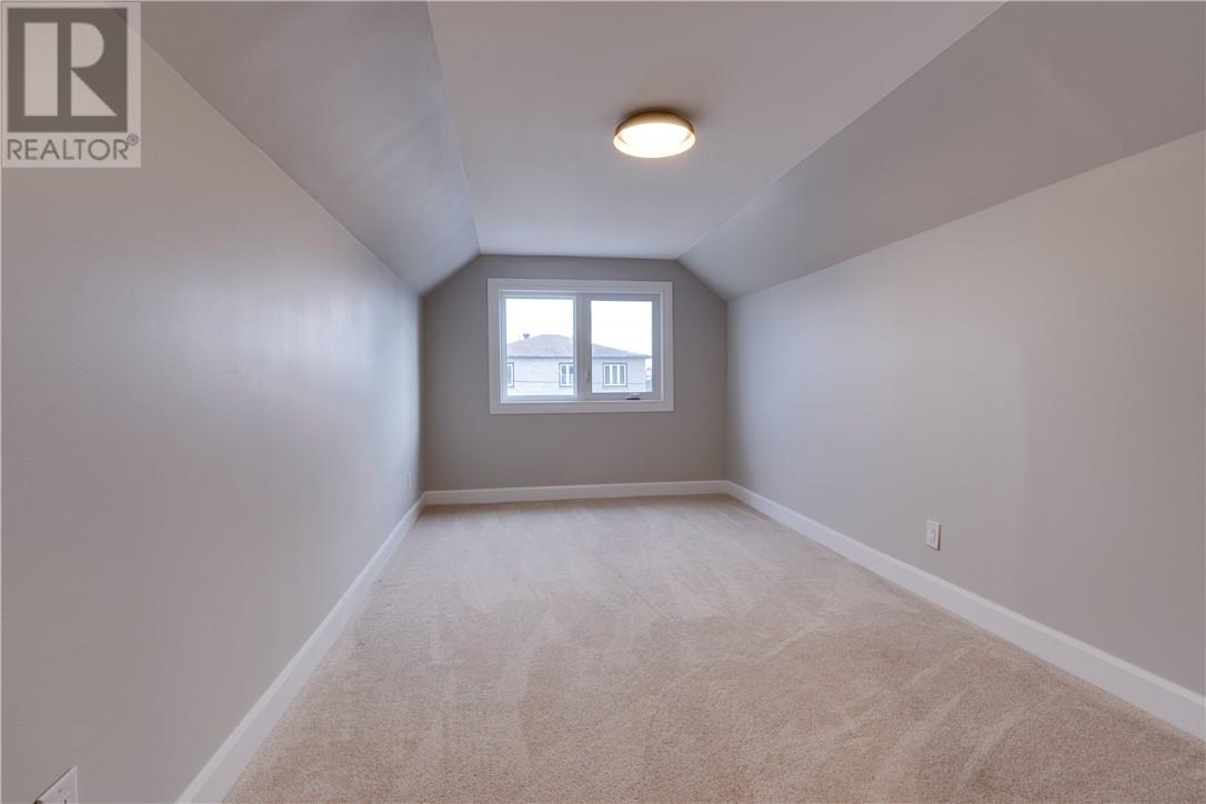 2016 Wiltshire, Greater Sudbury, Ontario  P3B 1Y4 - Photo 18 - 2125802