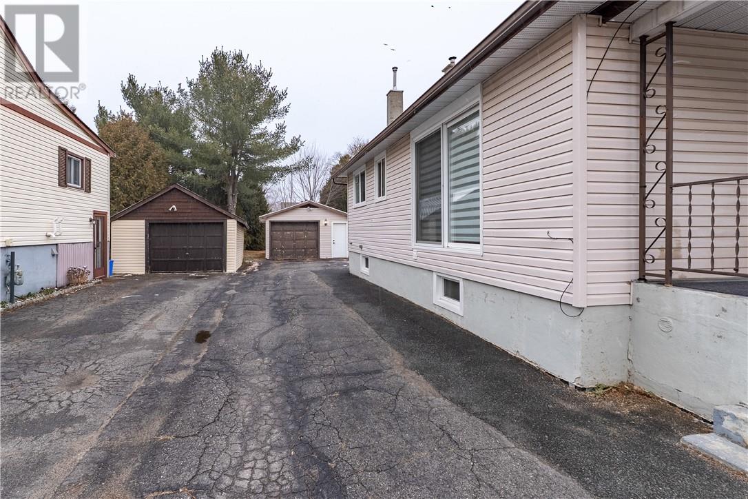 2016 Wiltshire, Greater Sudbury, Ontario  P3B 1Y4 - Photo 30 - 2125802