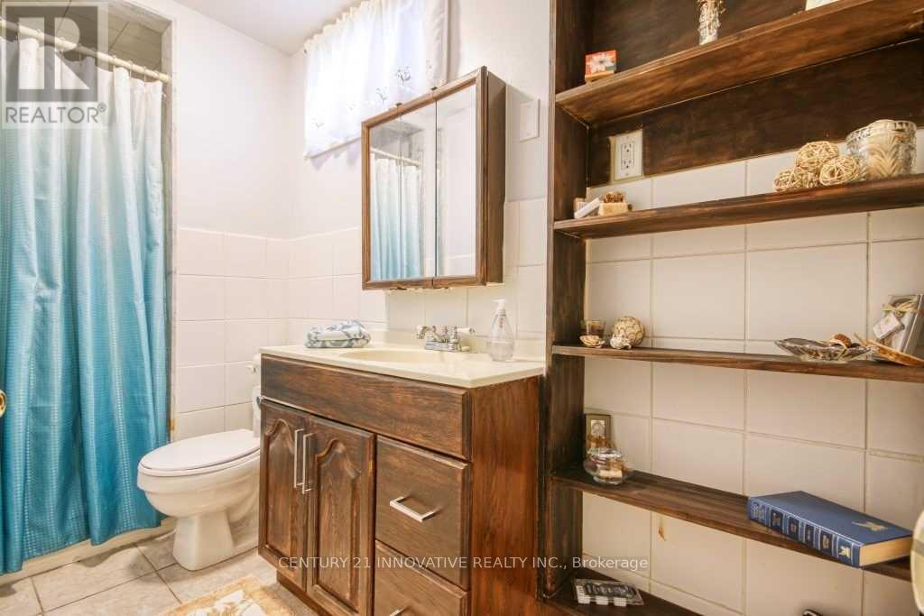 74 Fletcherdon Crescent, Toronto, Ontario  M3N 1S3 - Photo 18 - W12587904