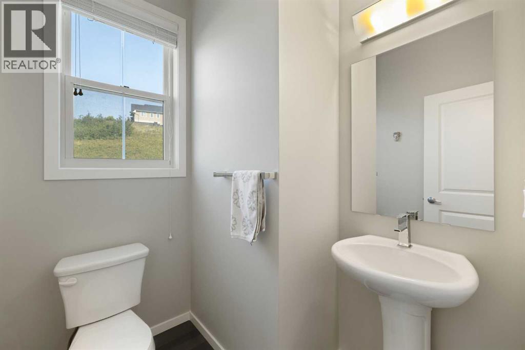 174 Ascot Point Sw, Calgary, Alberta  T3H 0X1 - Photo 18 - A2255485