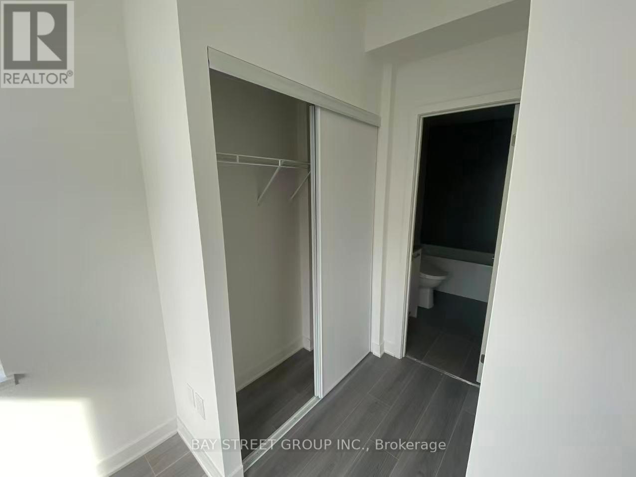 71 Curlew Drive, Toronto, Ontario M3A 0B2 - Photo 4 - C12587360