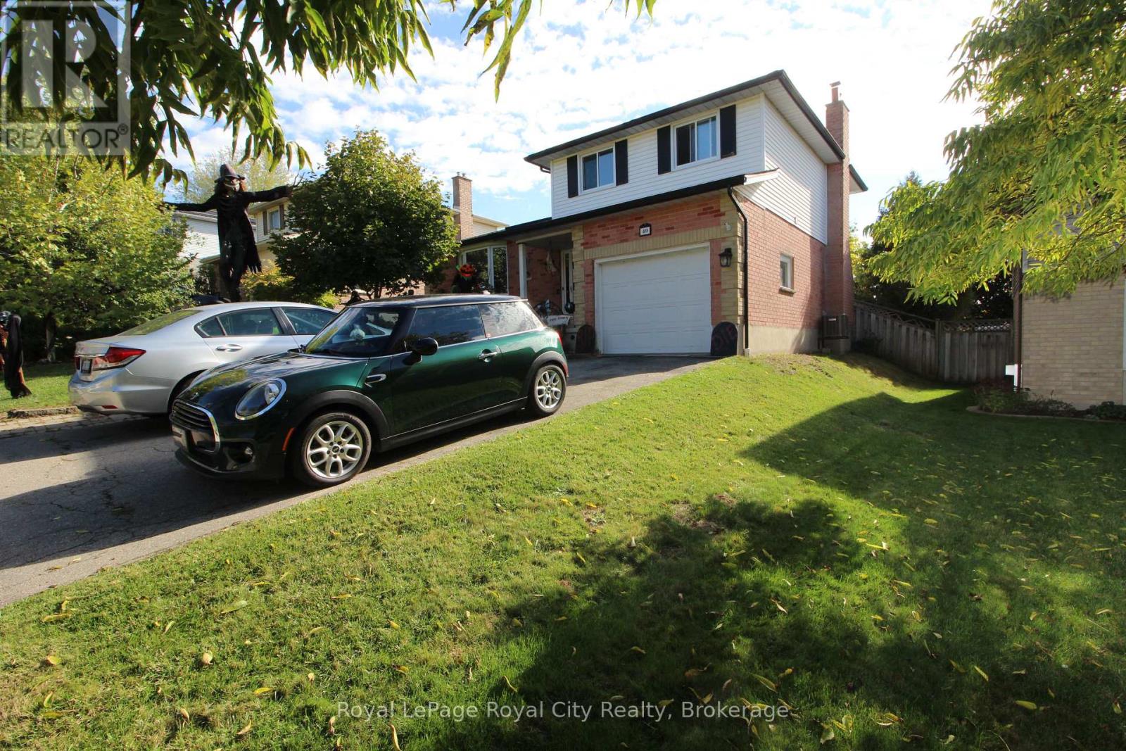 40 Shoemaker Crescent, Guelph, Ontario  N1K 1J6 - Photo 12 - X12471482