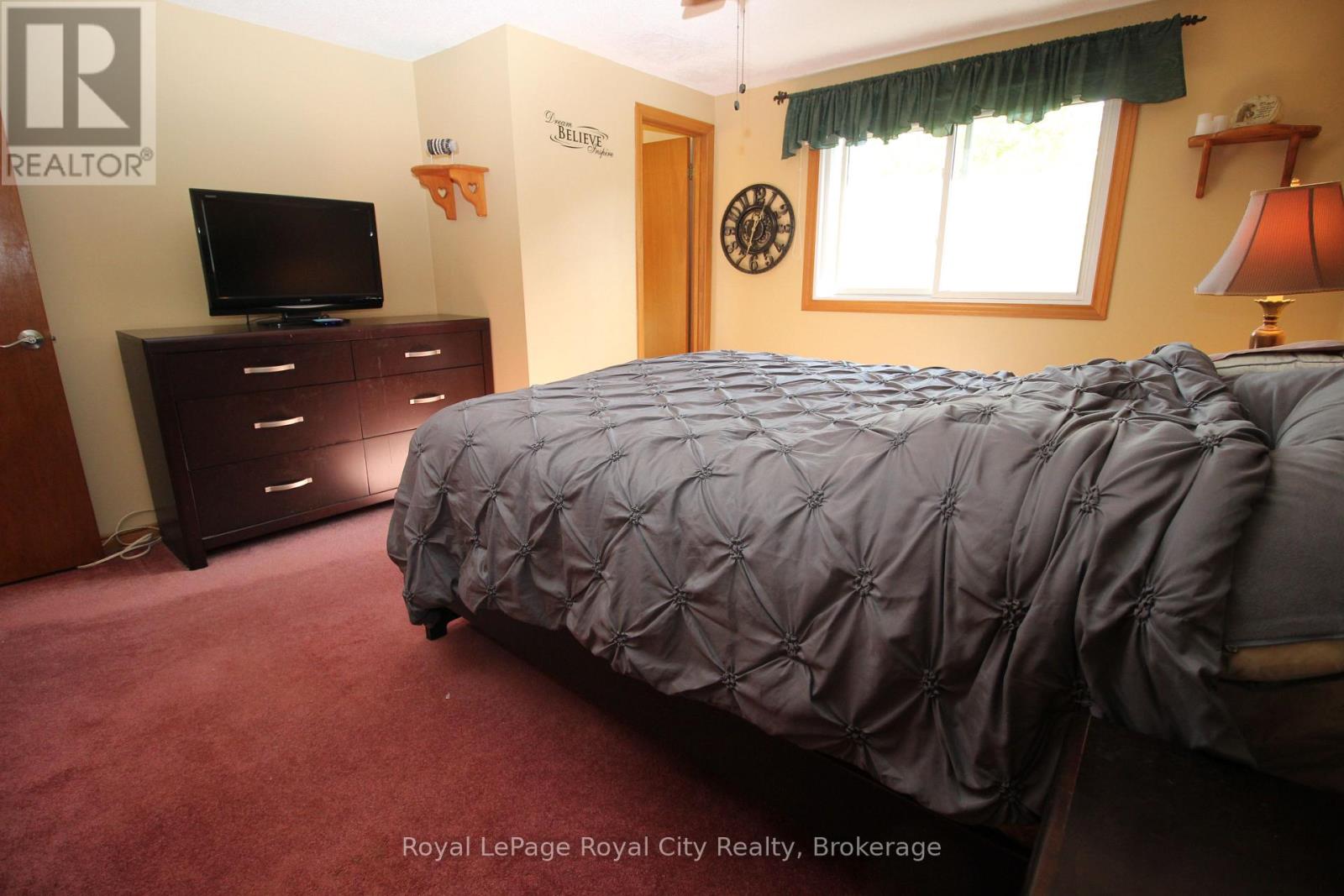 40 Shoemaker Crescent, Guelph, Ontario  N1K 1J6 - Photo 15 - X12471482