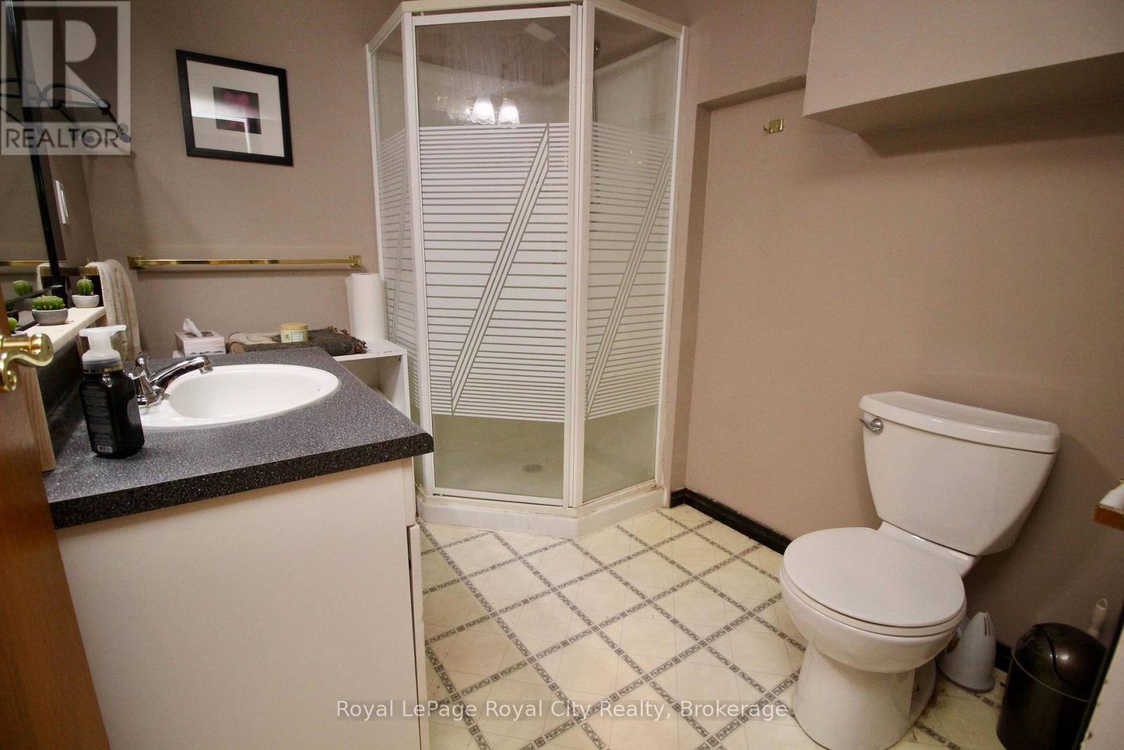 40 Shoemaker Crescent, Guelph, Ontario  N1K 1J6 - Photo 43 - X12471482