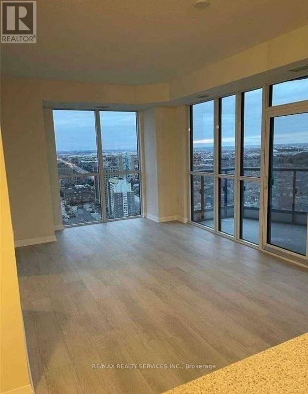 2018 - 35 Watergarden Drive, Mississauga, Ontario  L5R 1B2 - Photo 15 - W12588074