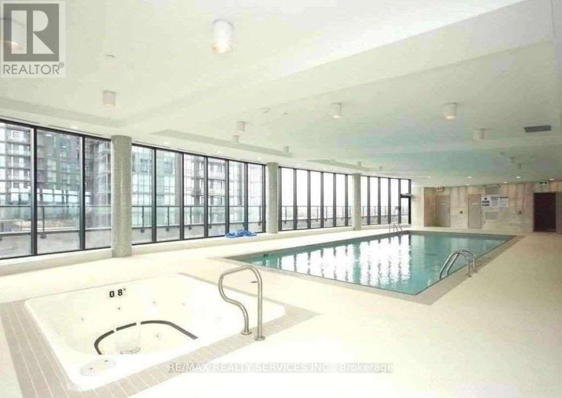 2018 - 35 Watergarden Drive, Mississauga, Ontario  L5R 1B2 - Photo 5 - W12588074