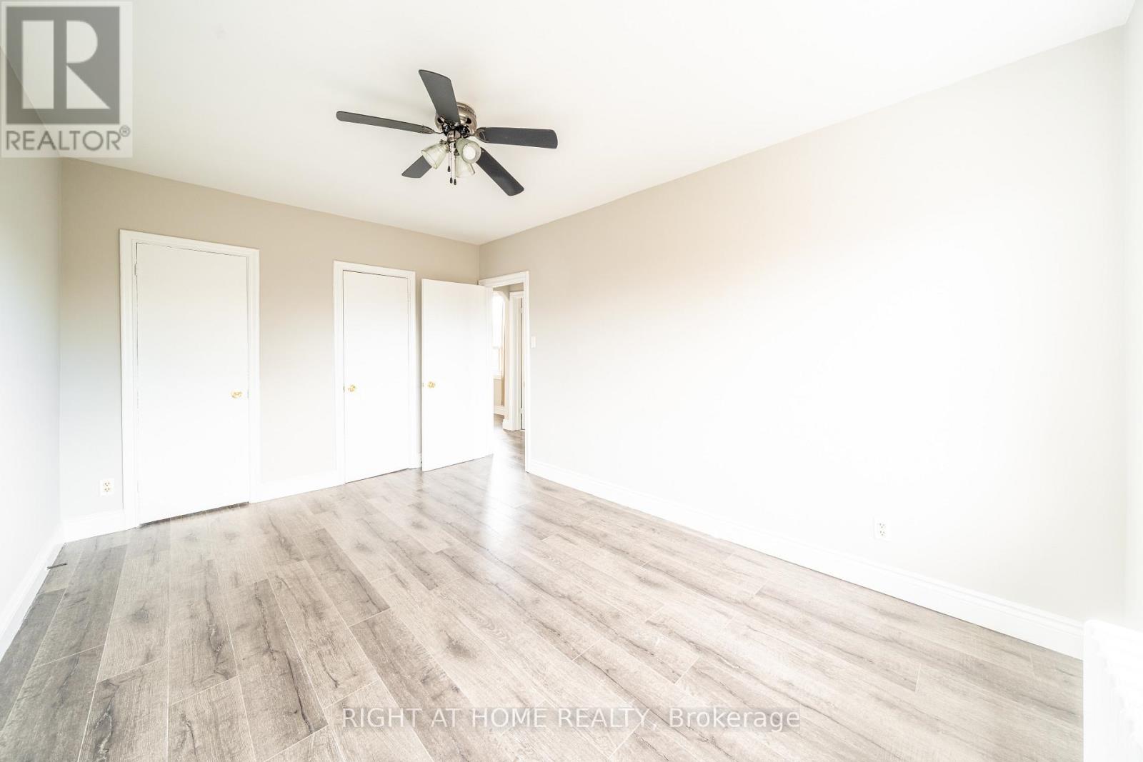 9 - 352 Lakeshore Road W, Mississauga, Ontario  L5H 1H3 - Photo 7 - W12588080