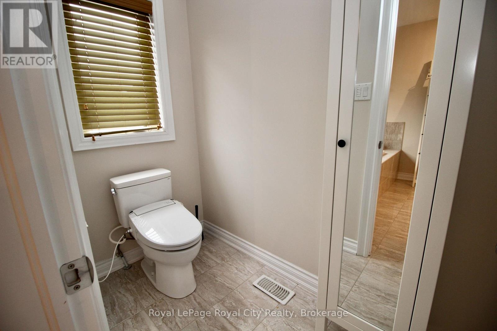 39 Dalmeny Drive, Brampton, Ontario  L6X 2Y4 - Photo 25 - W12588104