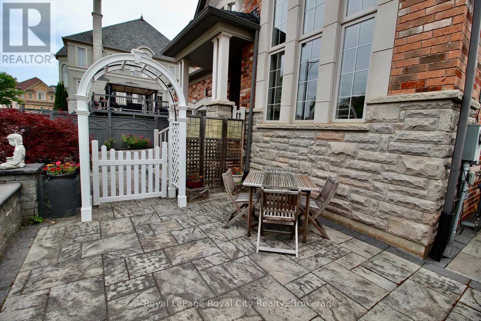 39 Dalmeny Drive, Brampton, Ontario  L6X 2Y4 - Photo 40 - W12588104