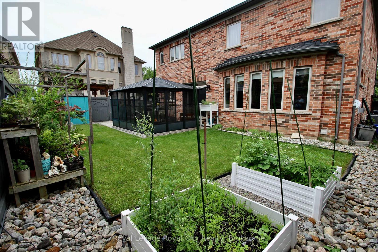 39 Dalmeny Drive, Brampton, Ontario  L6X 2Y4 - Photo 41 - W12588104