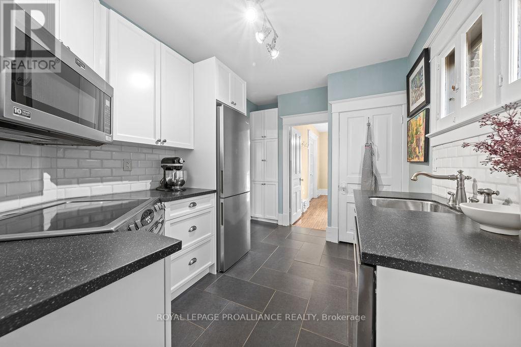 47 Pembroke Street, Kingston, Ontario  K7L 4N5 - Photo 22 - X12588092