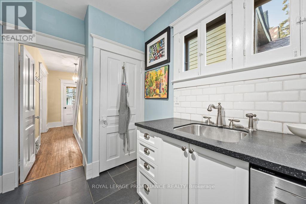 47 Pembroke Street, Kingston, Ontario  K7L 4N5 - Photo 23 - X12588092