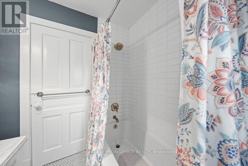 47 Pembroke Street, Kingston, Ontario  K7L 4N5 - Photo 34 - X12588092