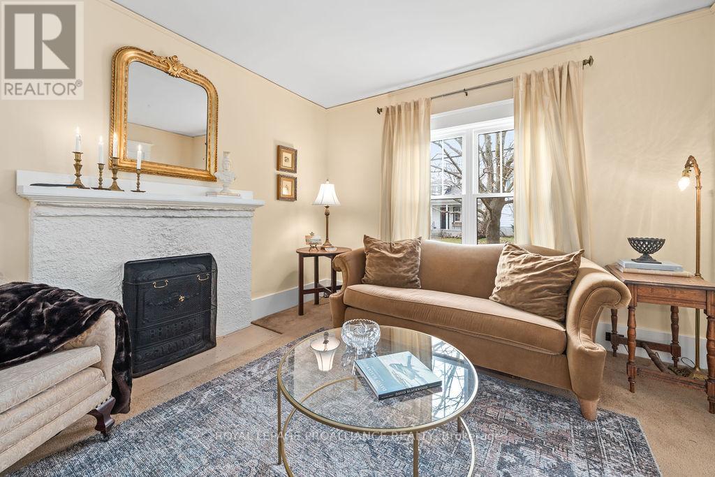 47 Pembroke Street, Kingston, Ontario  K7L 4N5 - Photo 6 - X12588092