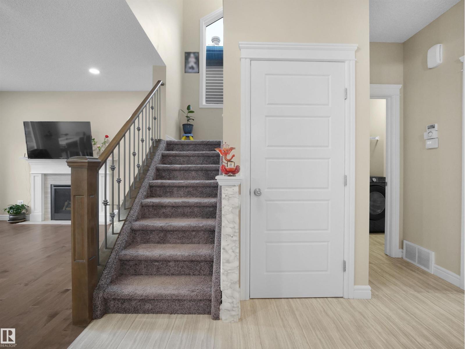 8716 Carson Wy Sw, Edmonton, Alberta  T6W 3K8 - Photo 18 - E4467076