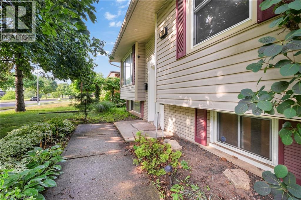 206 Shelley Drive Unit# Upper, Kitchener, Ontario N2C 1N1 - Photo 3 - 40791164