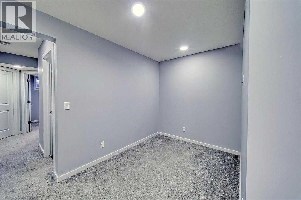 310 Savanna Terrace Ne, Calgary, Alberta  T3J 2J7 - Photo 34 - A2268279