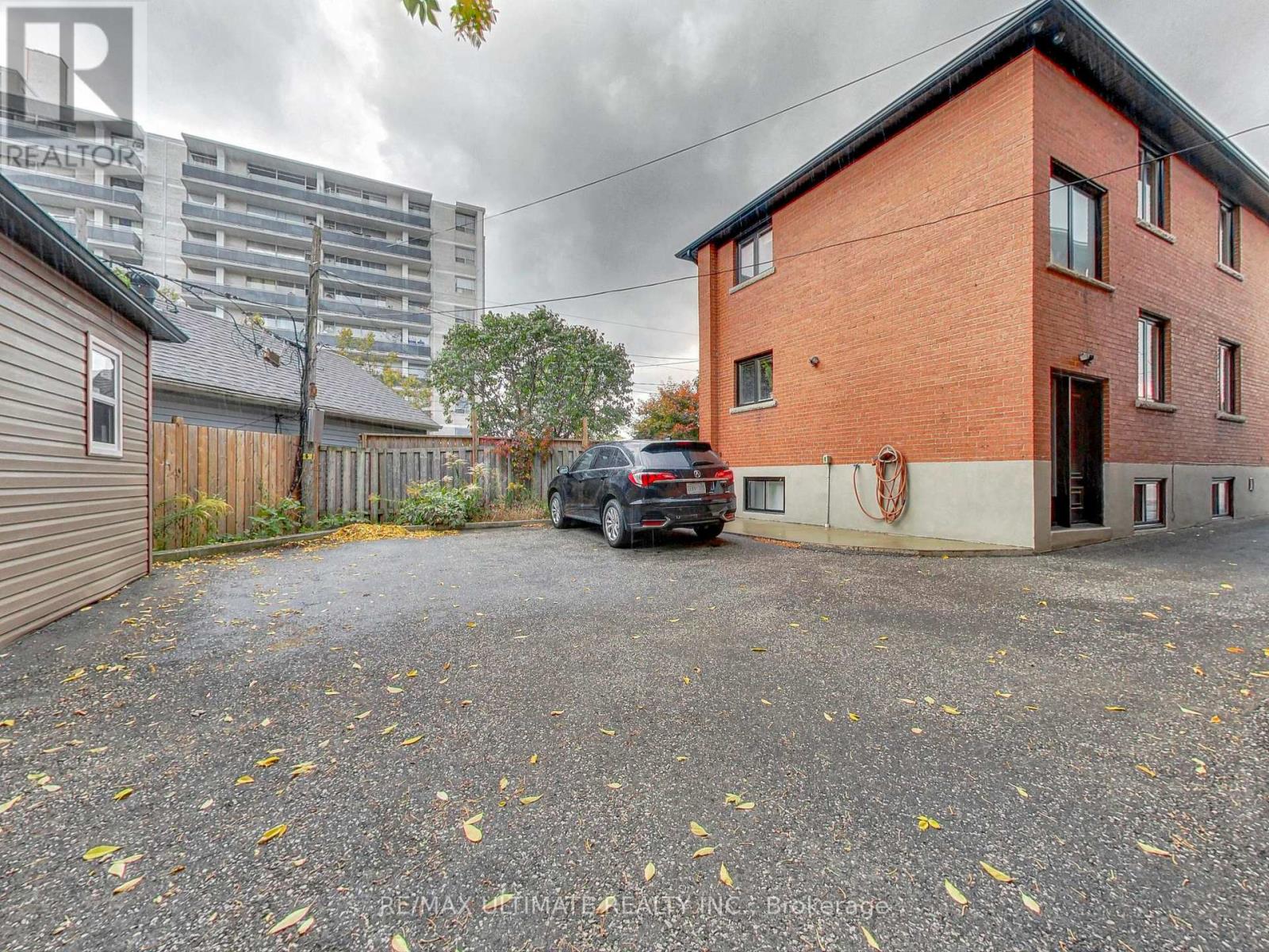 Apt #3 - 728 Vaughan Road, Toronto, Ontario  M6E 2Y9 - Photo 24 - C12588082