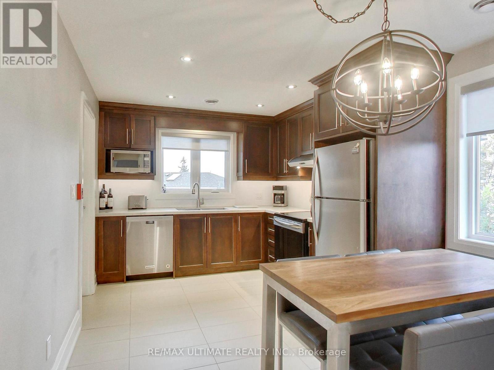 Apt #3 - 728 Vaughan Road, Toronto, Ontario  M6E 2Y9 - Photo 6 - C12588082