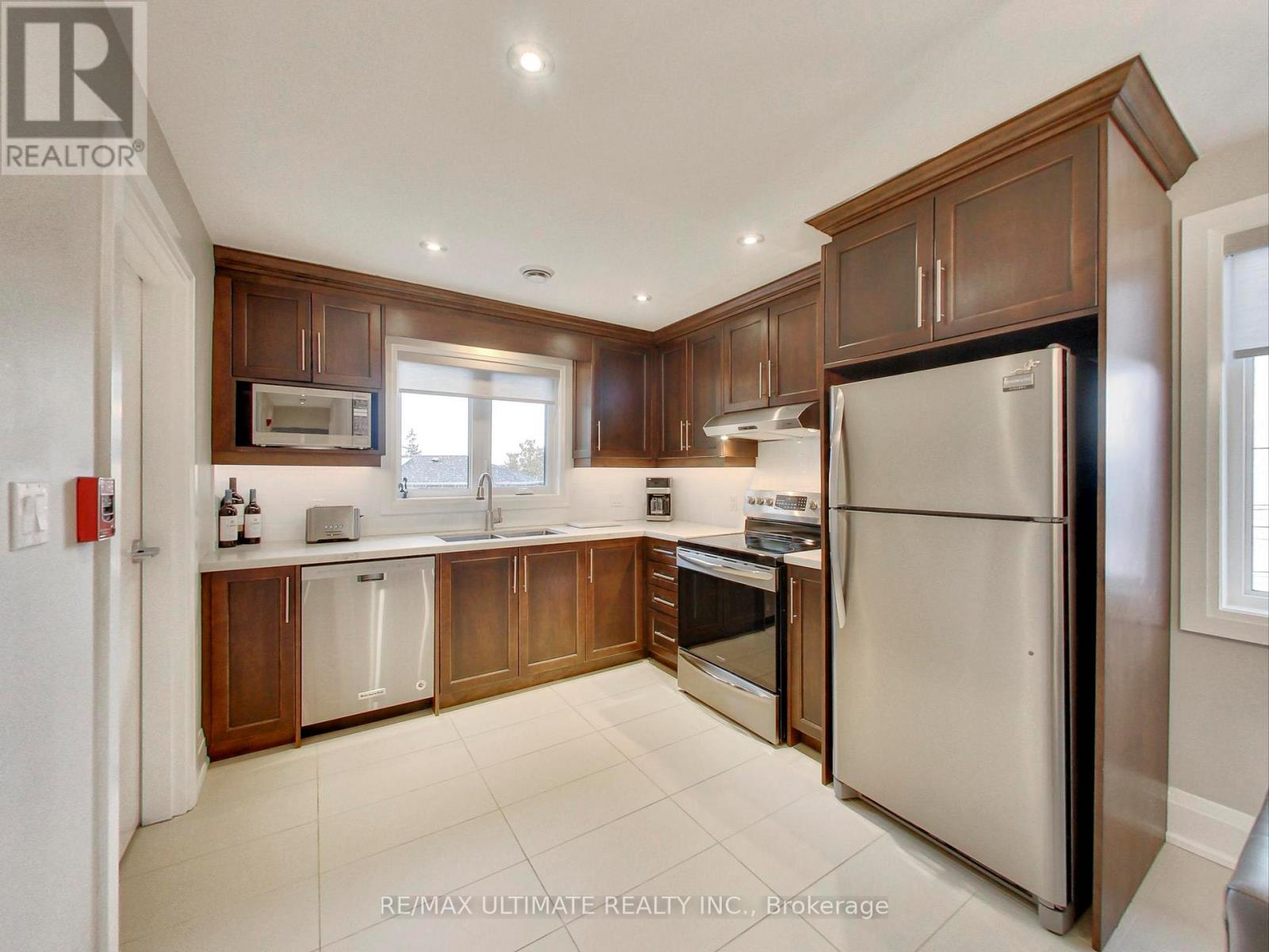 Apt #3 - 728 Vaughan Road, Toronto, Ontario  M6E 2Y9 - Photo 8 - C12588082