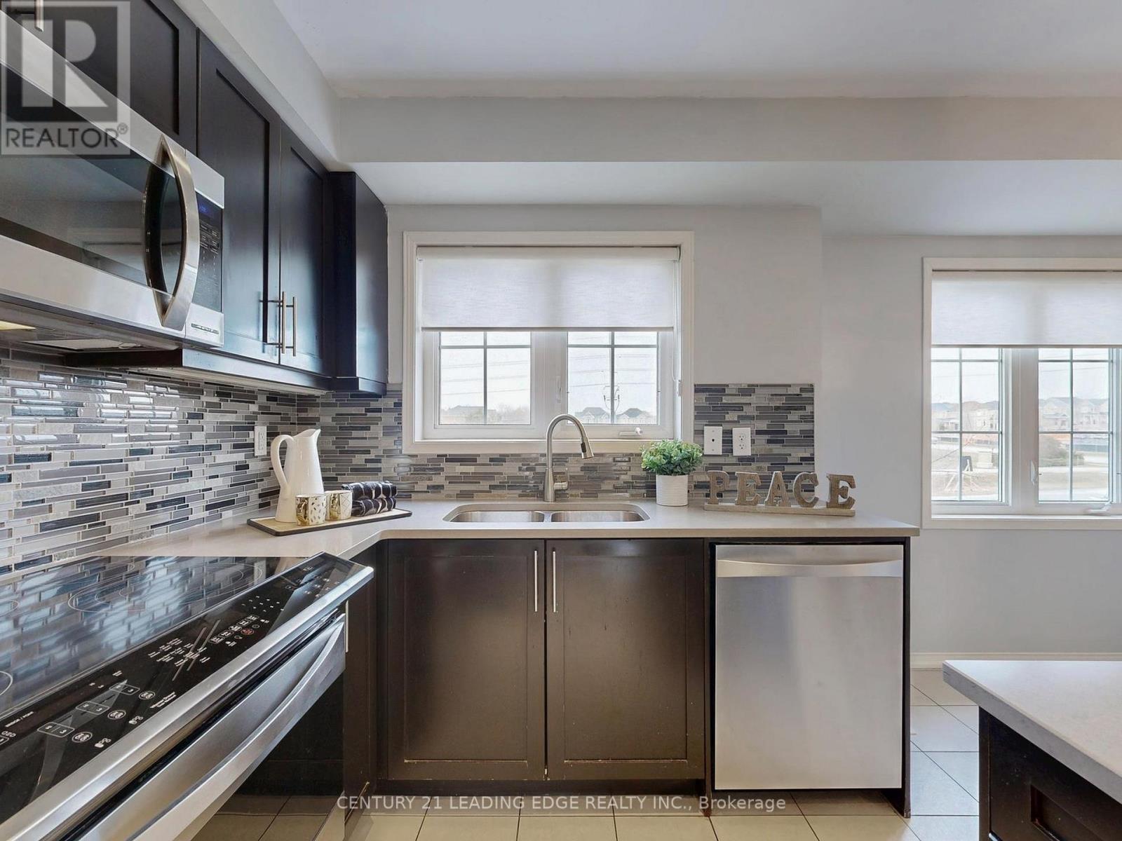 423 Rossland Road E, Ajax, Ontario  L1Z 0M7 - Photo 15 - E12588114