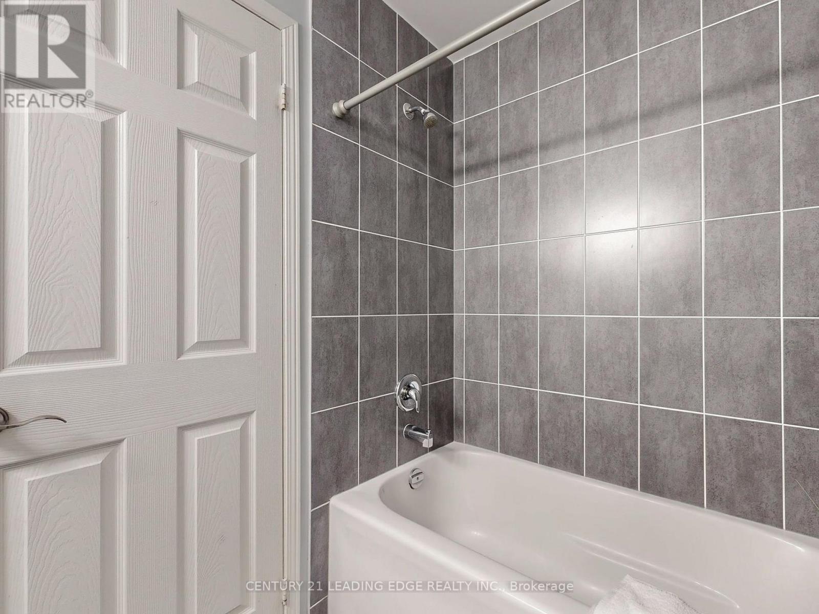 423 Rossland Road E, Ajax, Ontario  L1Z 0M7 - Photo 34 - E12588114