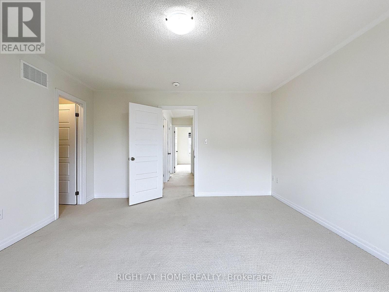 209 Vantage Loop, Newmarket, Ontario  L3X 0L4 - Photo 11 - N12588118