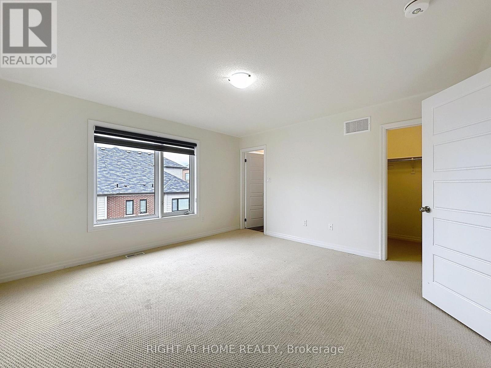 209 Vantage Loop, Newmarket, Ontario  L3X 0L4 - Photo 12 - N12588118