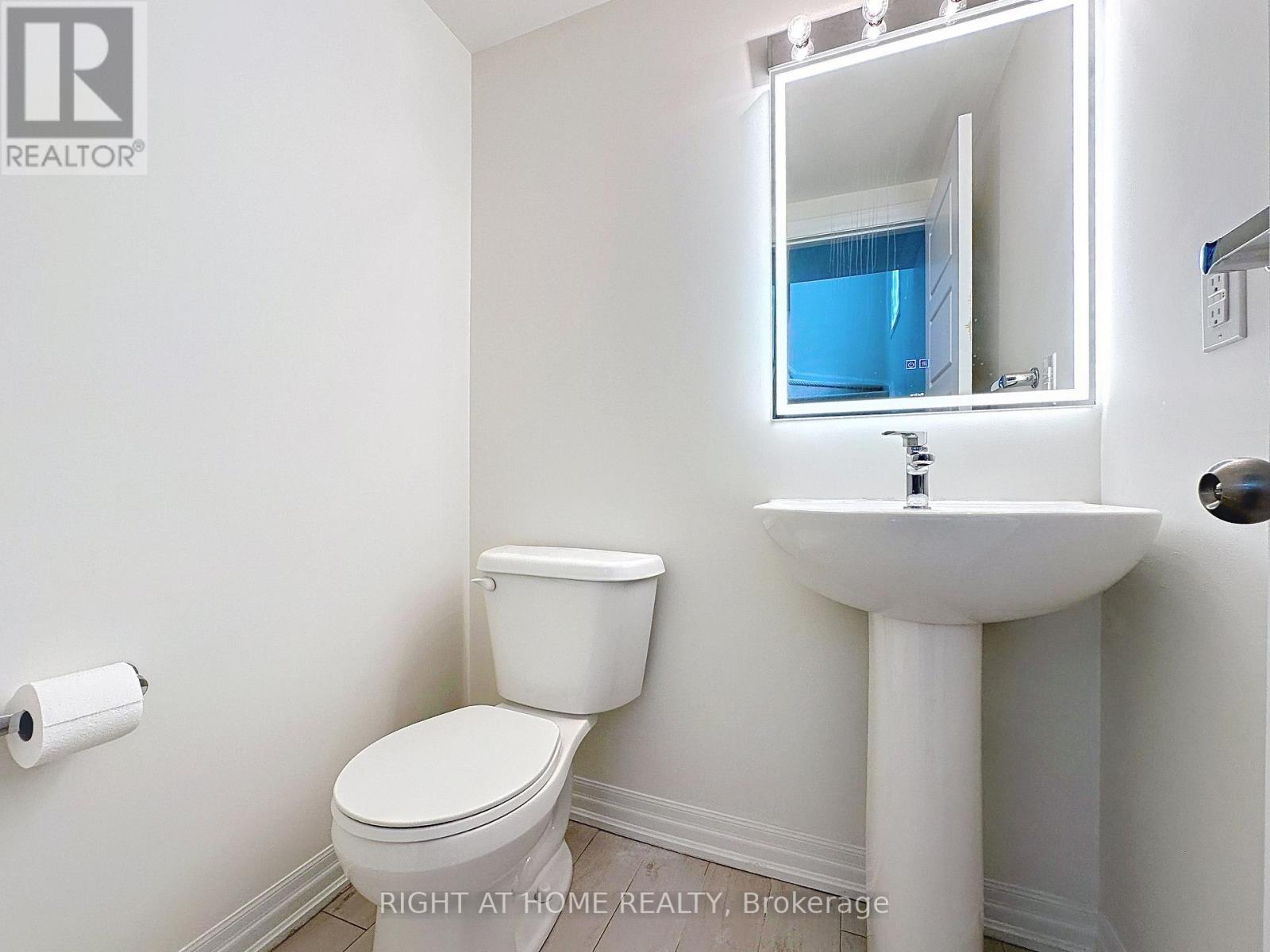 209 Vantage Loop, Newmarket, Ontario  L3X 0L4 - Photo 9 - N12588118