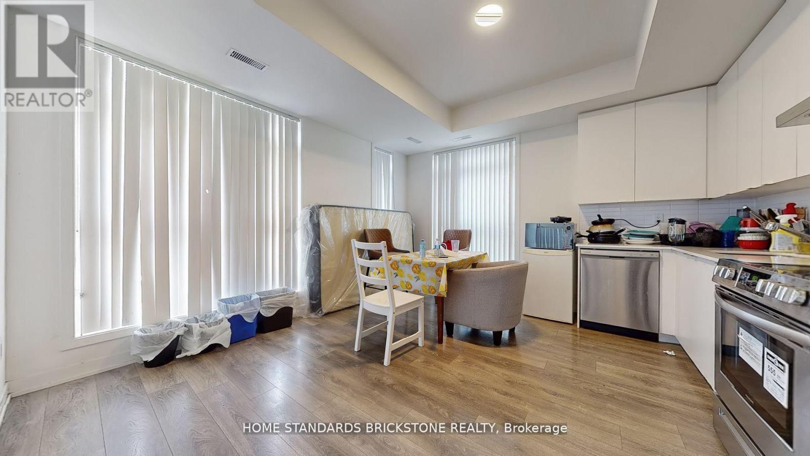 H212 - 90 Canon Jackson Drive, Toronto, Ontario M6M 0C1 - Photo 23 - W12588108