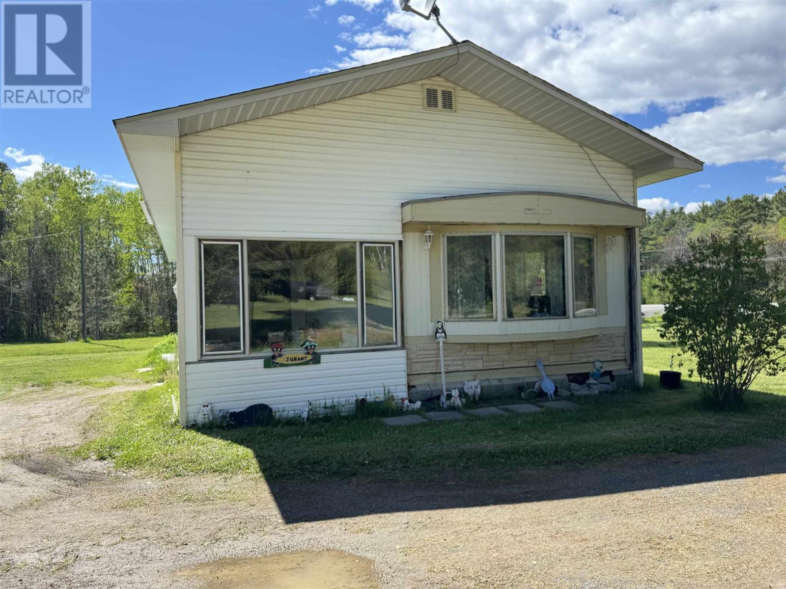 5860 17 Hwy, Serpent River, Ontario P0P 1V0 - Photo 6 - SM252581