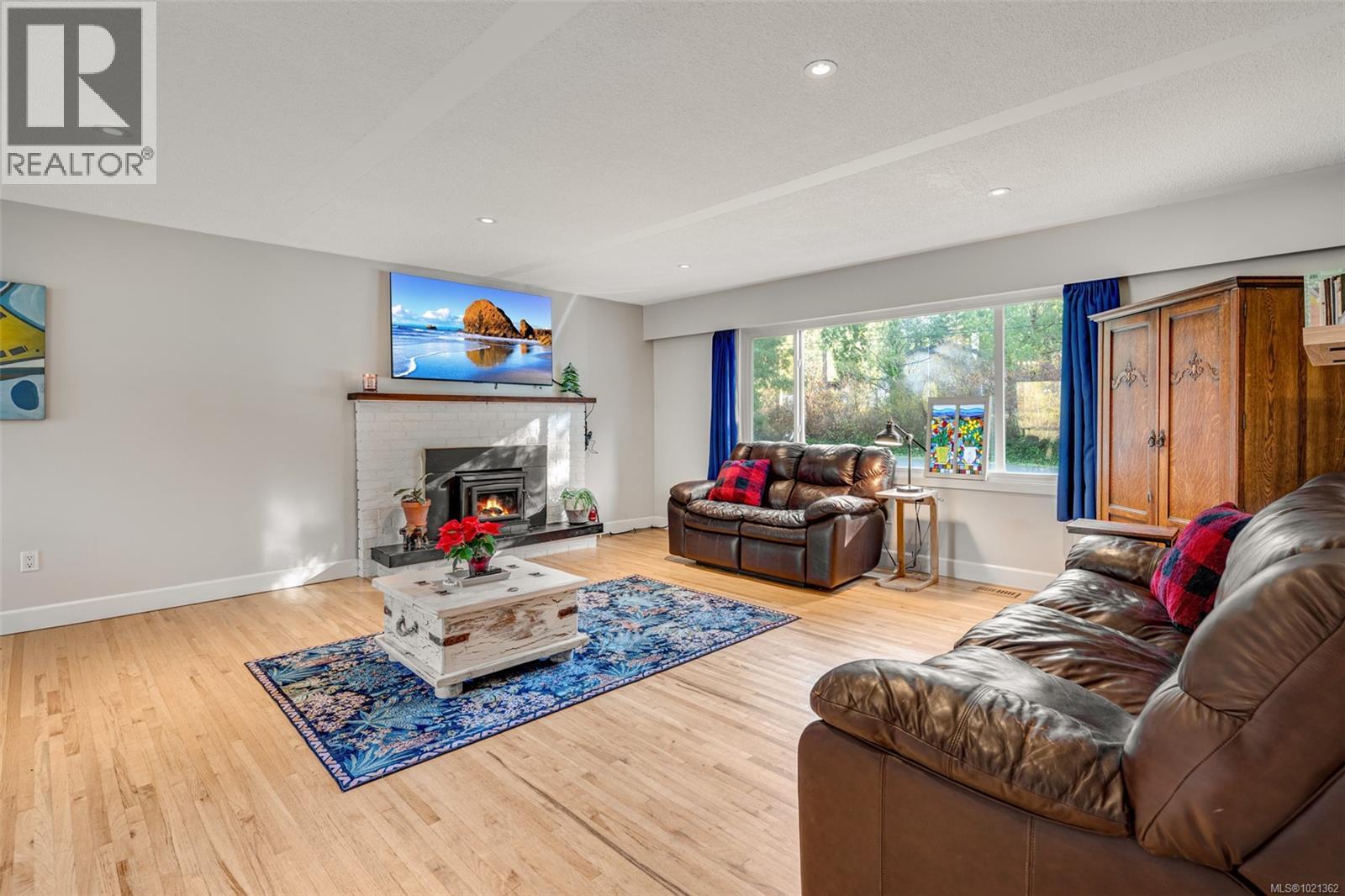 9440 Glenelg Ave, North Saanich, British Columbia  V8L 5G9 - Photo 4 - 1021362