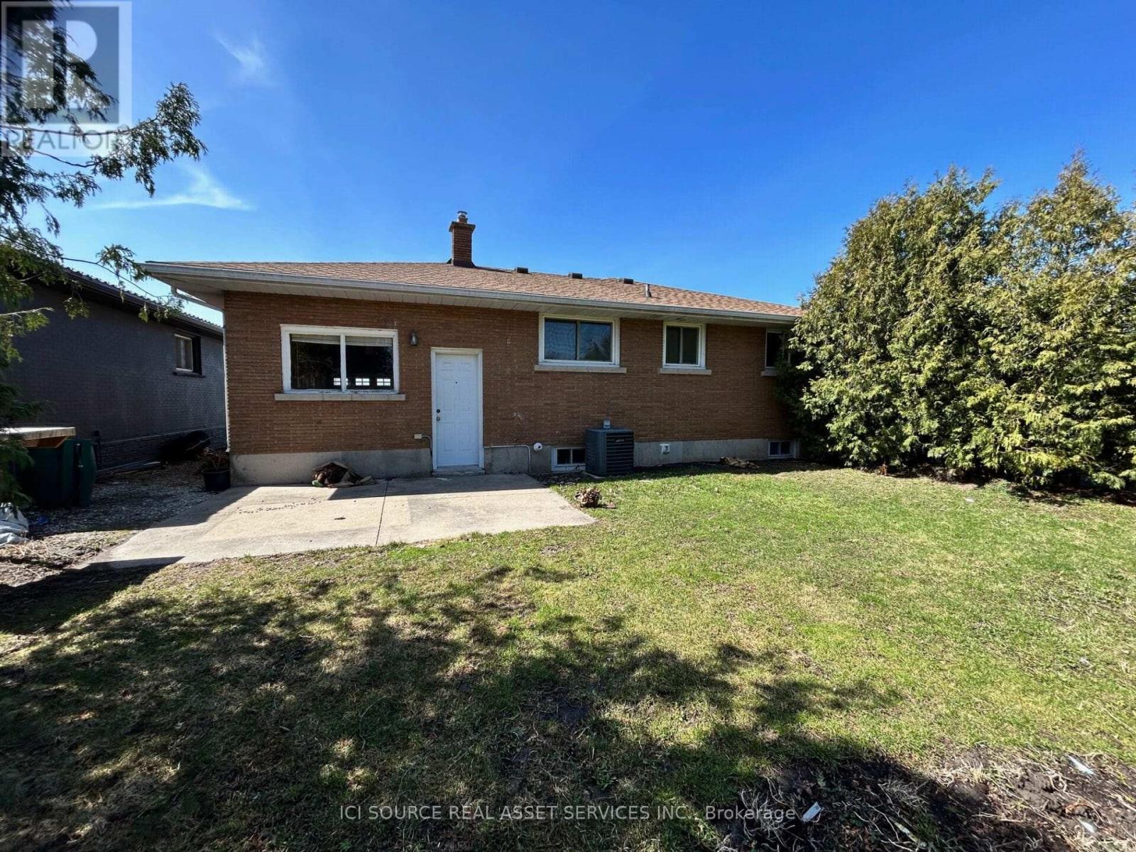 Upper - 6 Park Avenue, St. Catharines (Secord Woods), Ontario  L2P 1R1 - Photo 12 - X12588088