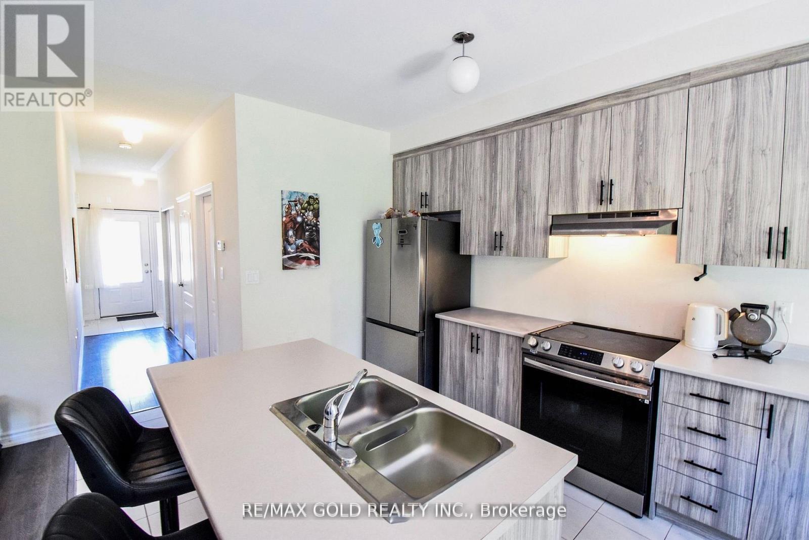 77 Tumblewood Place, Welland, Ontario  L3B 0J3 - Photo 6 - X12588116