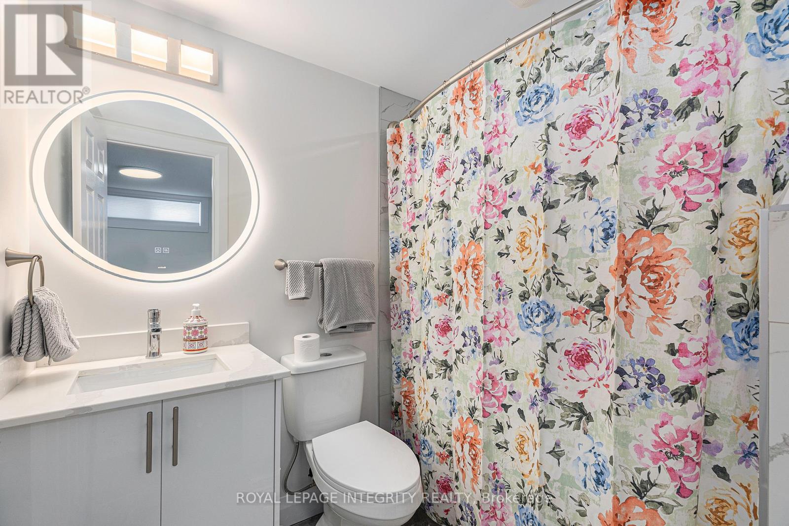 B - 19 Sherry Lane, Ottawa, Ontario  K2G 3L4 - Photo 11 - X12588128